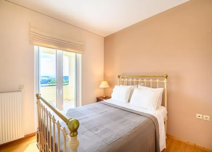 Dafni's Seaview House