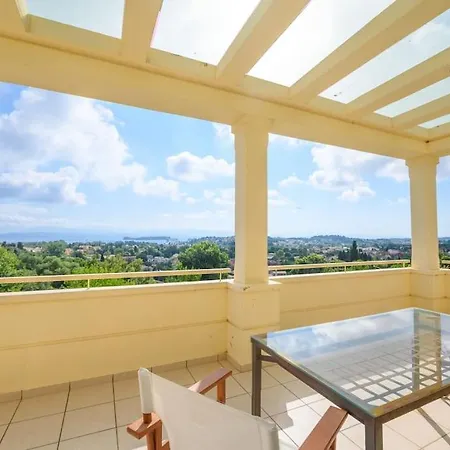 Dafni's Seaview House *