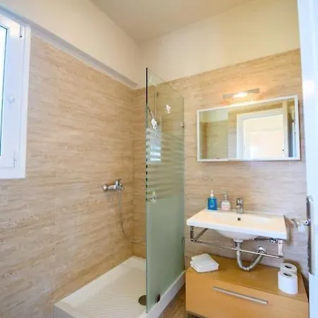 Lejlighed Dafni's Seaview House *